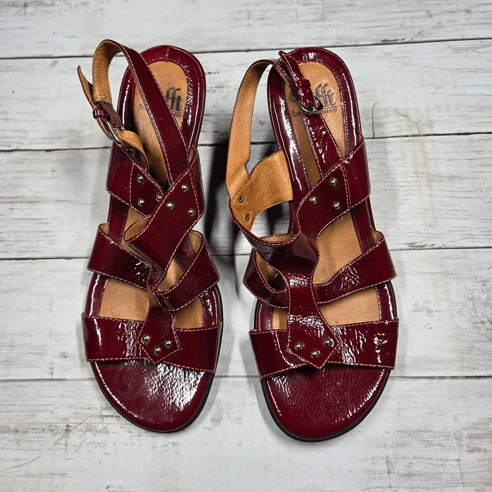Sofft 1236819 Patent Leather Wedge Sandals Women 8M Burgundy Studded Slingback